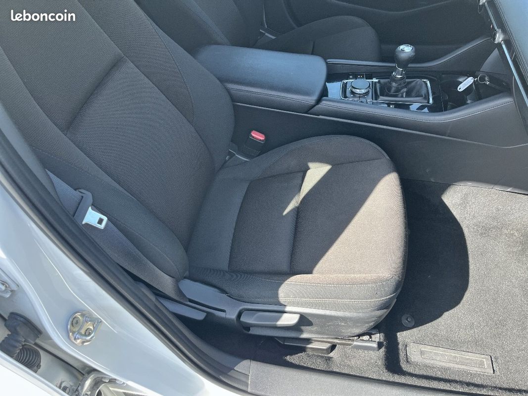 MAZDA Mazda3 5 portes 2.0L e-SKYACTIV-G M Hybrid 122 ch BVM6 Prime-Line (image 20)
