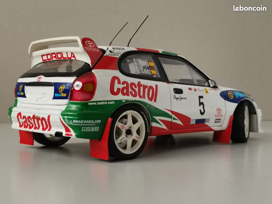 Toyota Corolla WRC Sainz — Véhicule Miniature Reconditionné — Échelle 1:43 — Altaya — En Boîte Vitrine — Comme Neuf