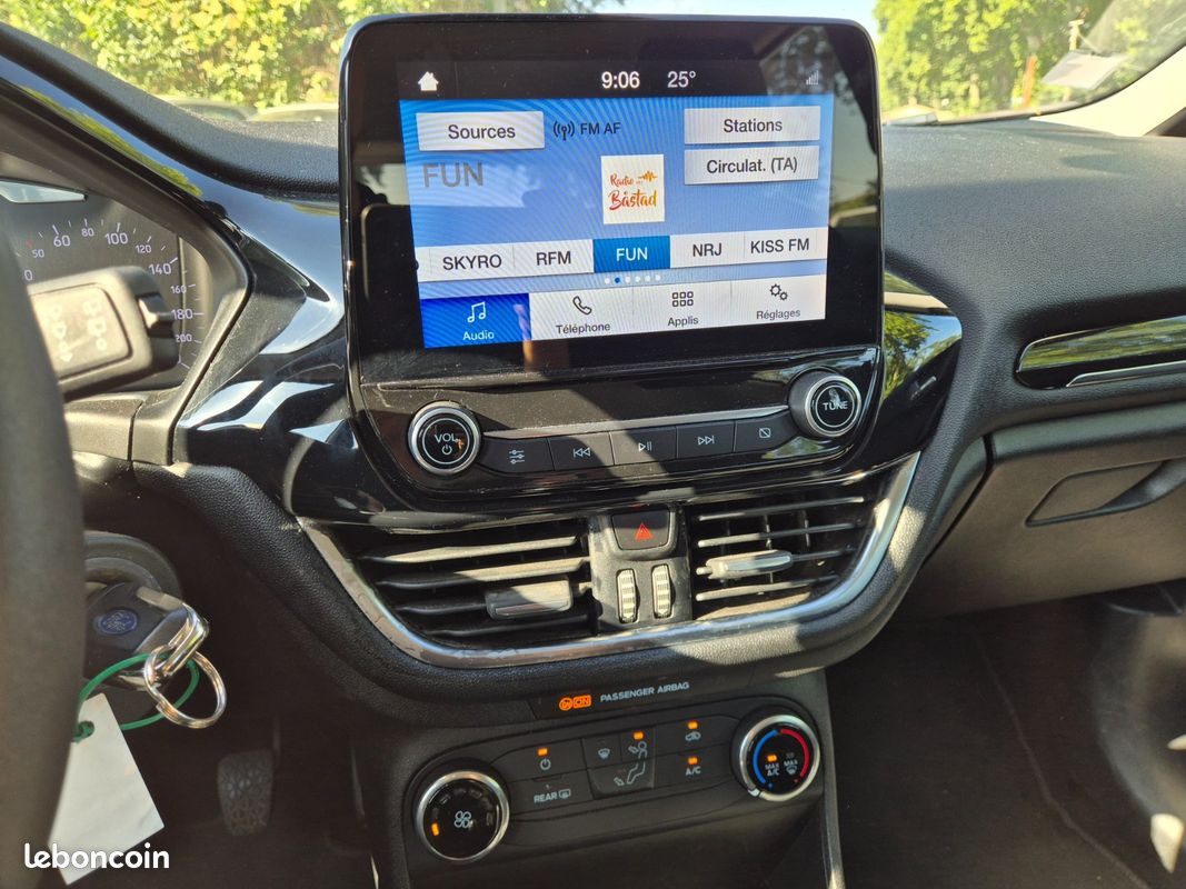 FORD Fiesta 1.1 85CH COOL & CONNECT GARANTIE 12 MOIS (image 7)