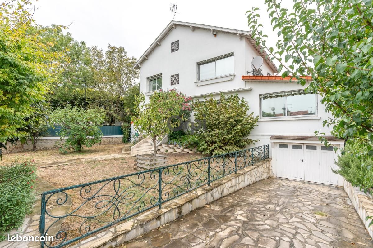 Maison 6 pièces 220 m² · à Joinville-le-Pont · 220 m² · 900 000 €