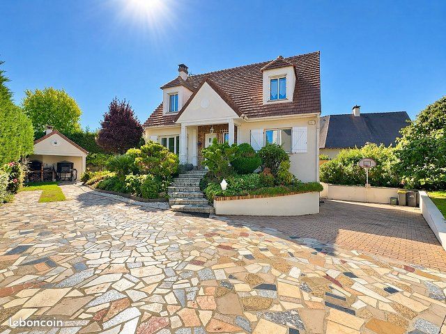 Maison 7 pièces 160 m² · au Plessis-Trévise · 160 m² · 679 000 €
