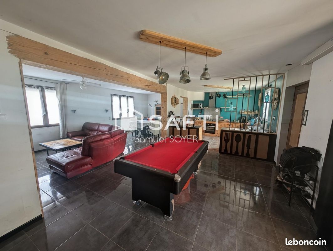 Maison 6 pièces 140 m² · à Chauny · 140 m² · 140 000 €