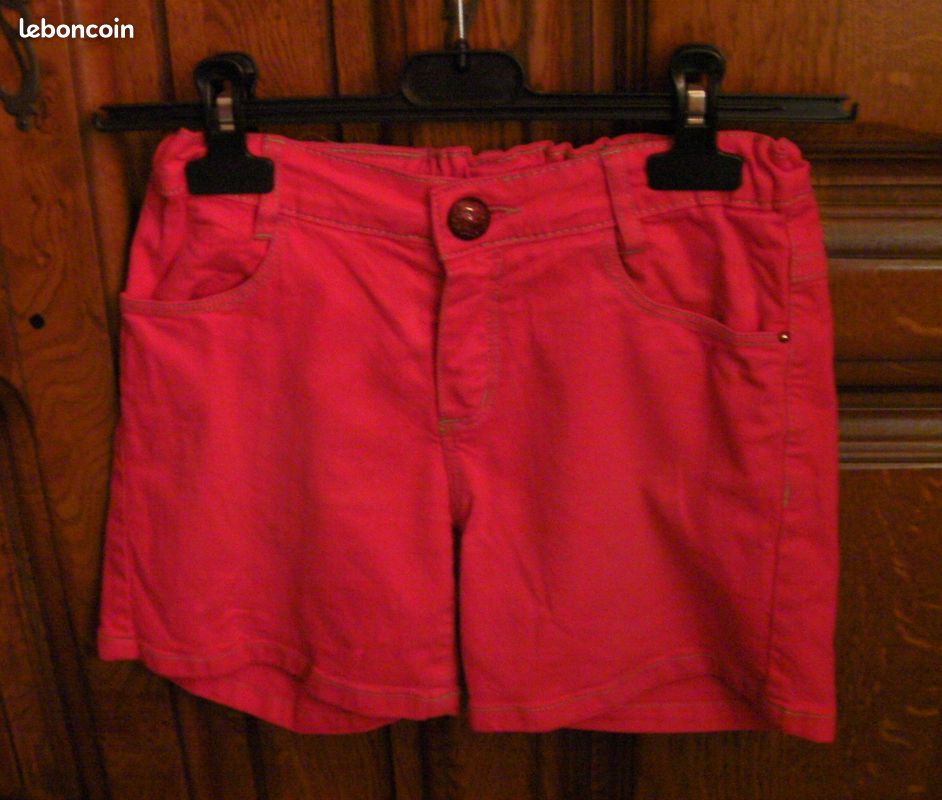 Short rouge marque CATIMINI - Taille 12 ans (image 1)