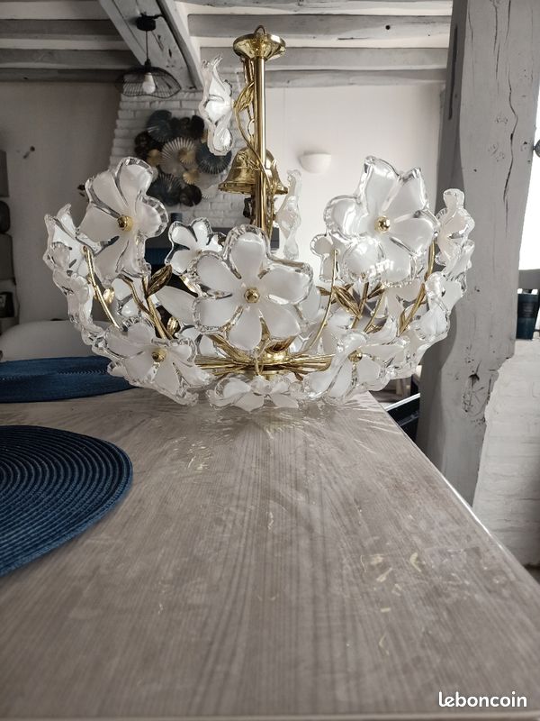 Lustre doré fleurs en verres (image 3)
