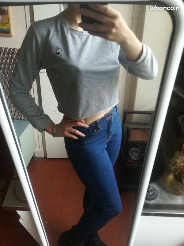 Tee-shirt crop top gris (image 3)