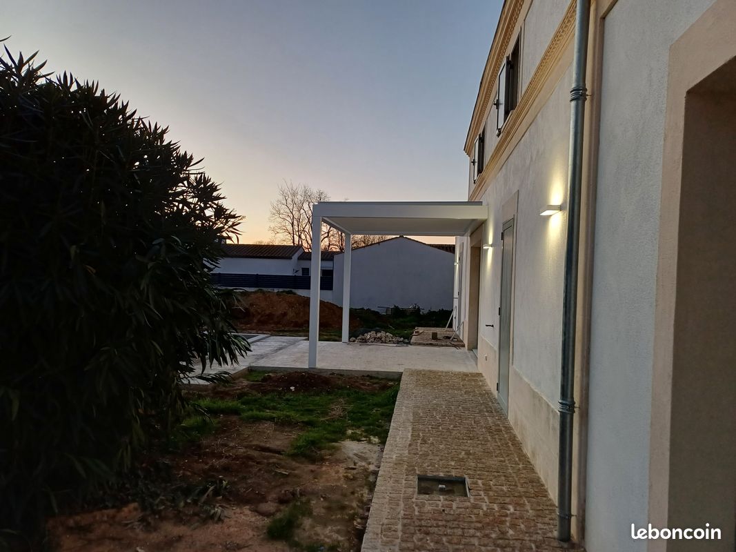 Maison 6 pièces 162 m² · à Saint-Laurent-de-la-Prée · 162 m² · 550 000 €