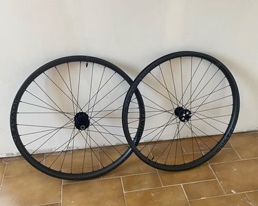 PAIRE DE ROUES MTB 29 pouces carbone Novatec M30 sram XD EUR 420,00 - FR