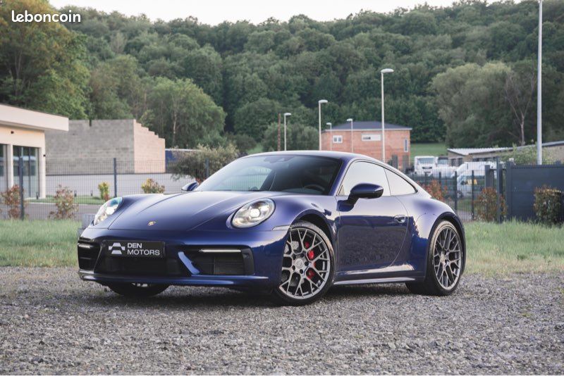 Porsche 911 992 Carrera 4S - Sport Design - Toit Carbone - Bleu Gentiane - Approved 09/2027 (image 2)