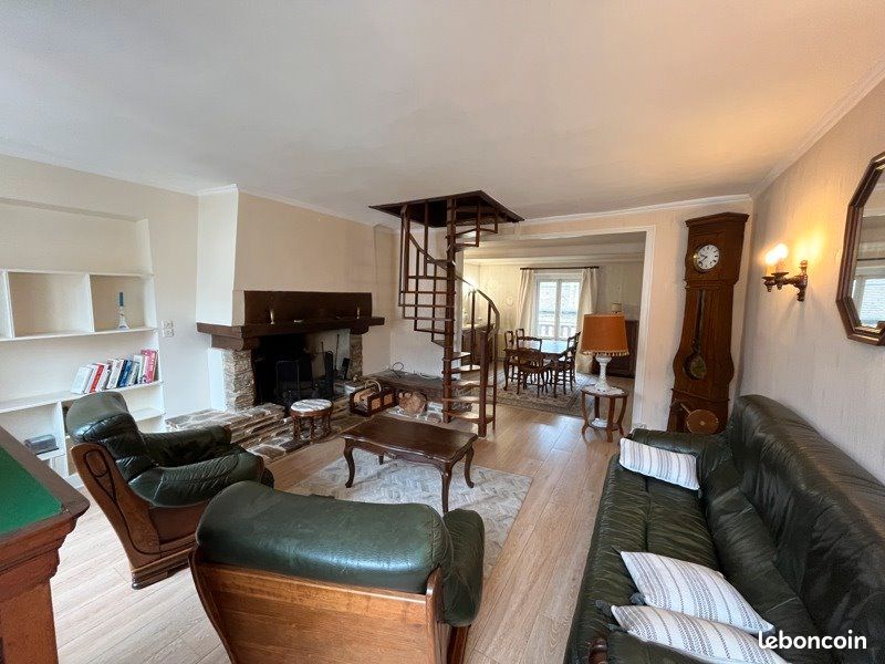 Immeuble 285 m² · à Saint-Yrieix-la-Perche · 285 m² · 161 000 €