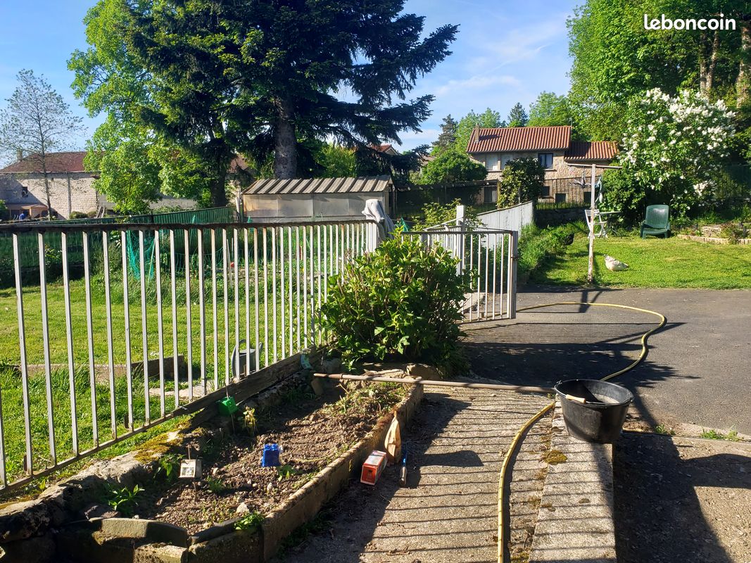 Maison 3 pièces 99 m² · à Montregard · 99 m² · 175 000 €