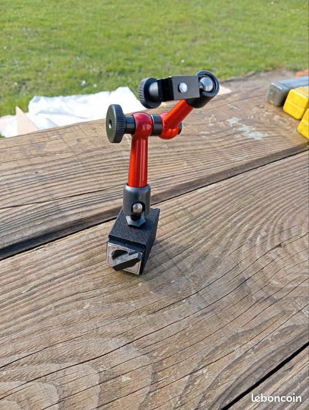 KS Tools 300.0625 Pied Magnétique Comparateur - Bras Articulé, Guide Inclinable - 60x50x55 Mm - Adhésion Forte