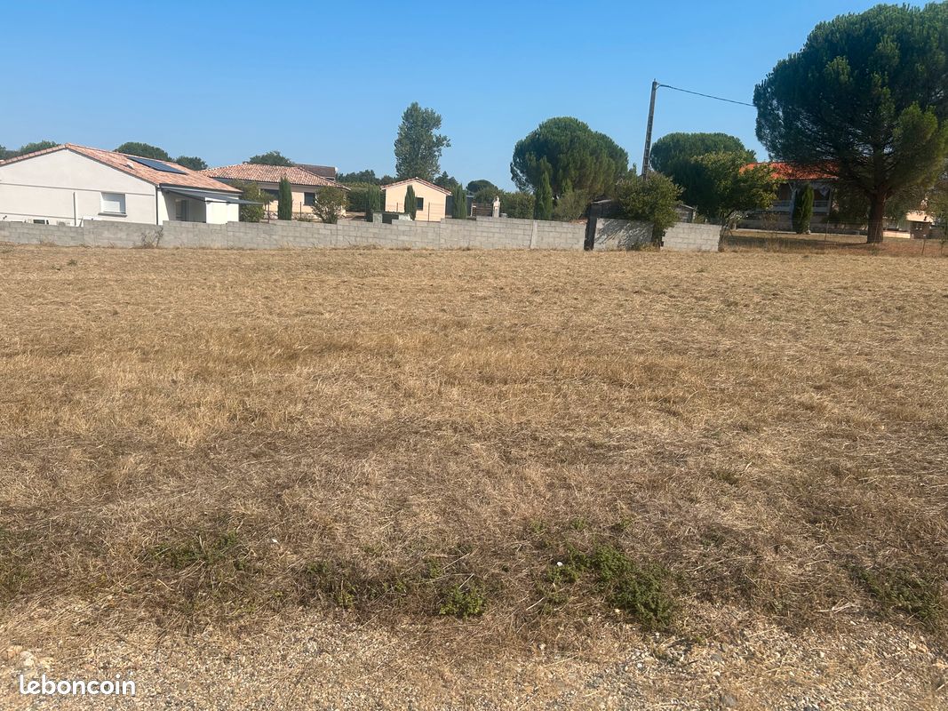 Terrain constructible viabilisé · à Dunes · 55 000 €
