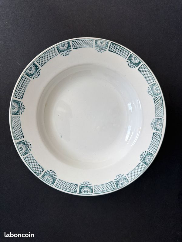 6 assiettes creuses en terre de fer de St Amand (image 2)