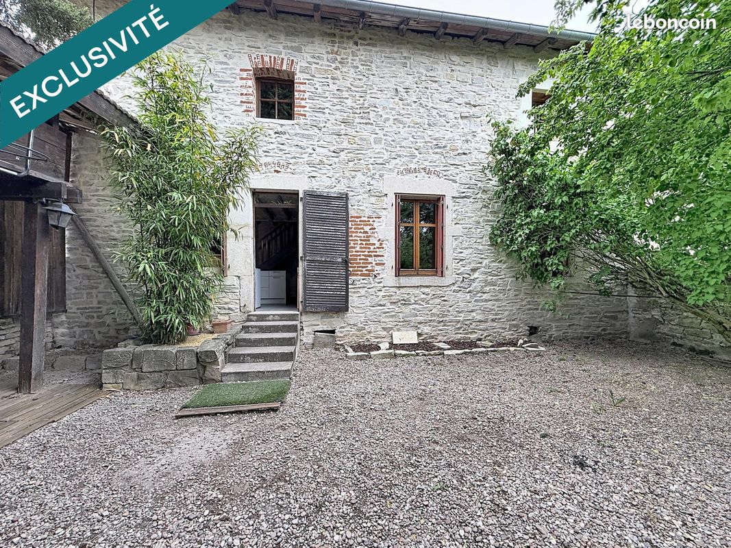 Propriété 10 pièces 325 m² (image 1)