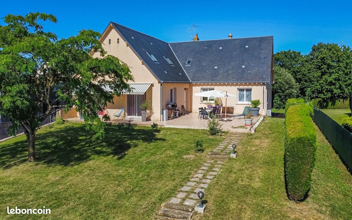 Maison 10 pièces 280 m² · à Ballon-Saint Mars · 280 m² · 394 000 €