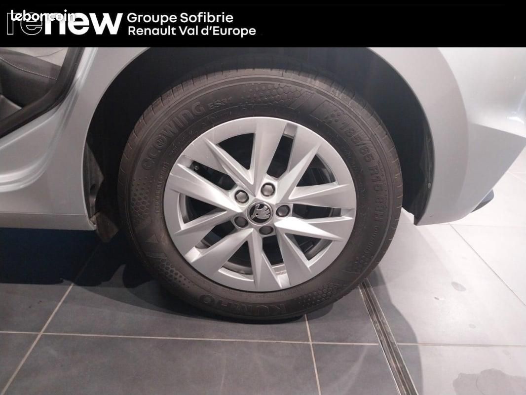 Skoda Fabia 1.0 MPI 80 ch BVM5 Ambition (image 11)
