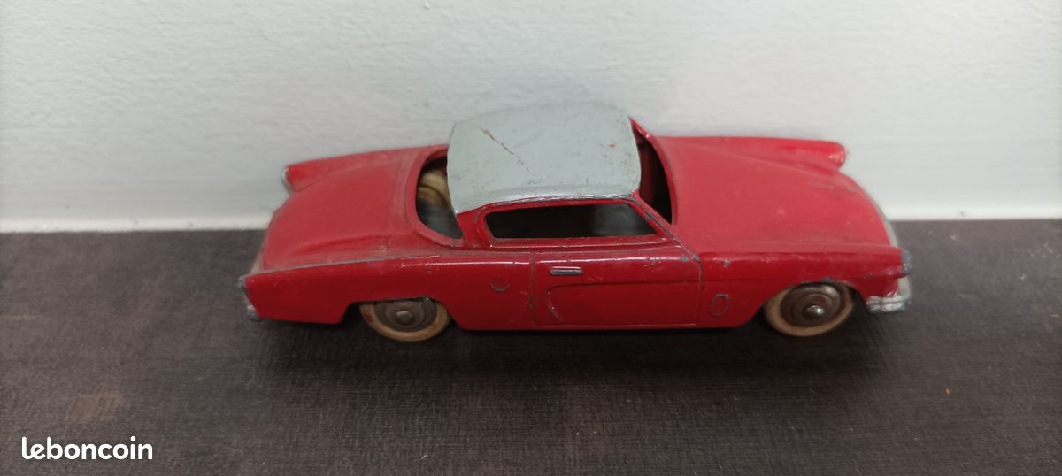 Dinky Toys Studebaker Commander 24Y – Verte – Échelle 1/43 – Boîte D'origine