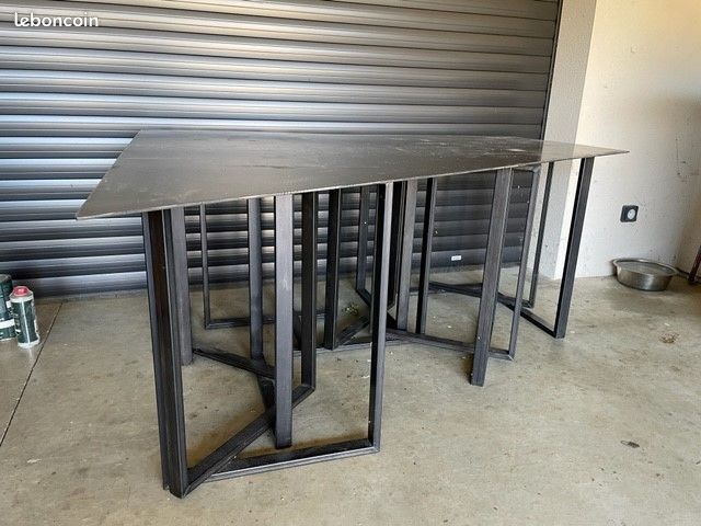 Pied de table industrielle (image 2)