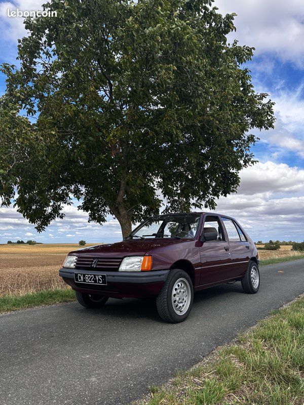 Peugeot 205 collection (image 2)