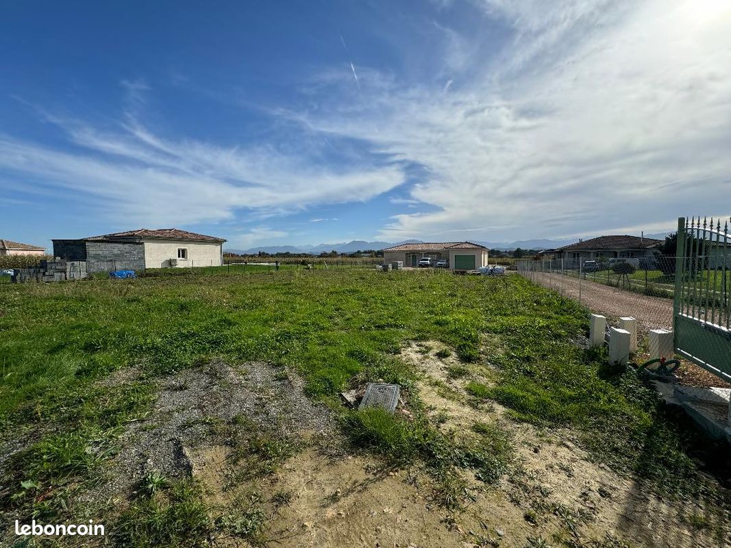 Terrain à bâtir 1125m² - Le Cuing 31210 · 30 000 €