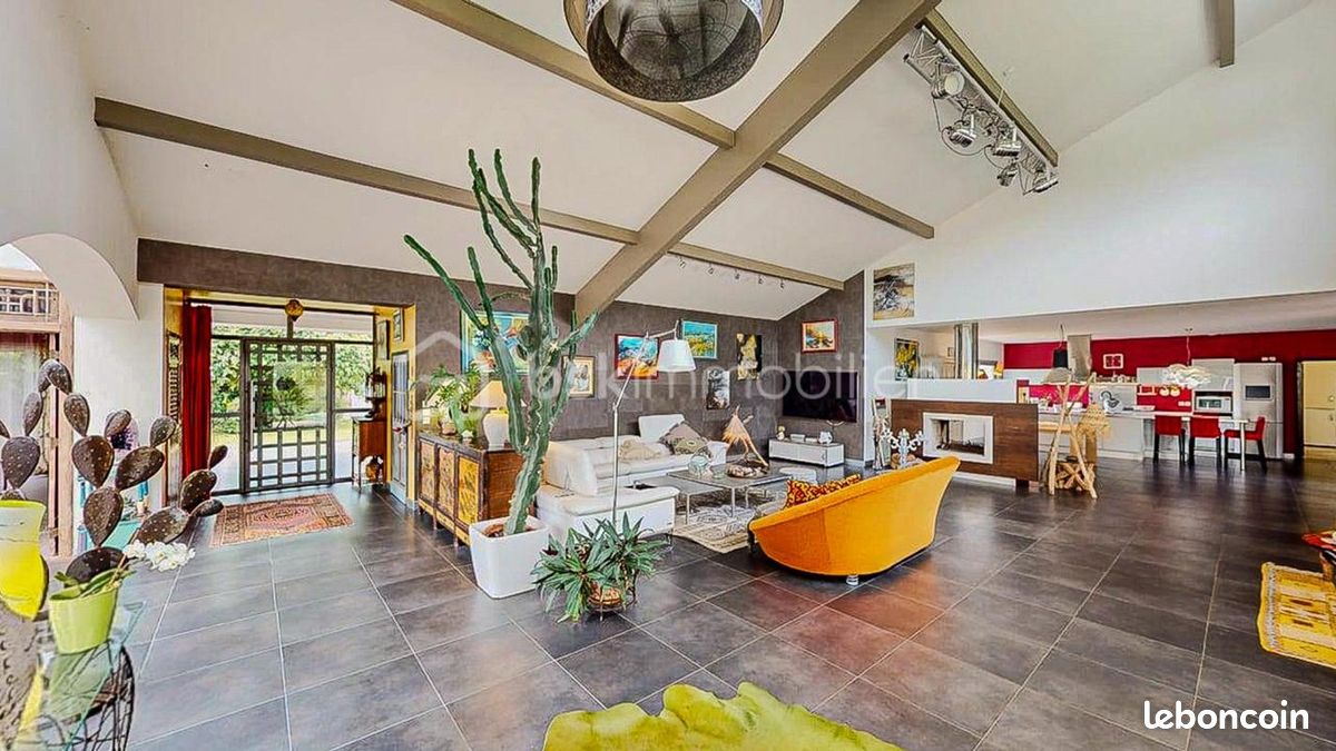 Maison 9 pièces 450 m² · à Saint-Martin-de-Seignanx · 450 m² · 1 100 000 €