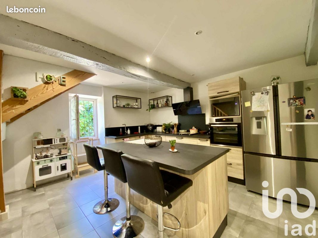 Maison 4 pièces 164 m² · à Larroque-Engalin · 164 m² · 184 000 €