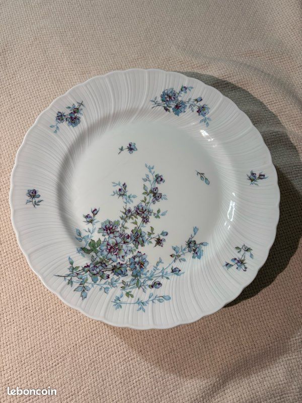 Lot de 6 assiettes plates Bernardaud Limoges 24,5cm – Modèle Gabrielle (image 1)