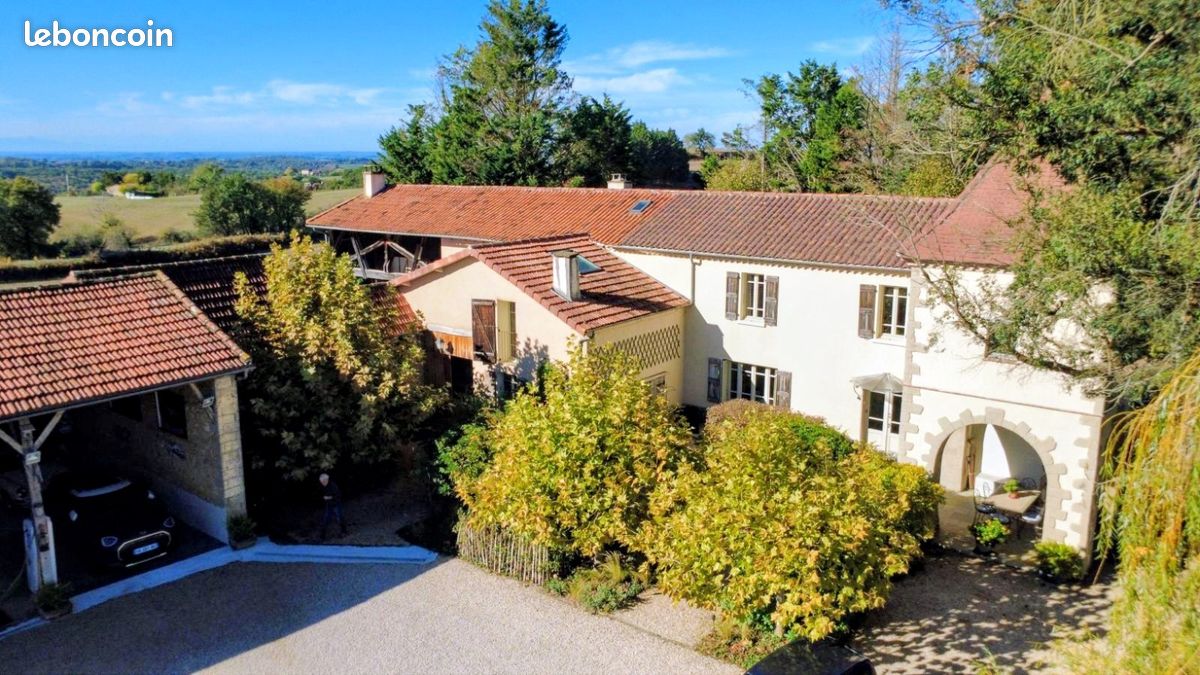 Maison 12 pièces 465 m² · à Marciac · 465 m² · 590 000 €