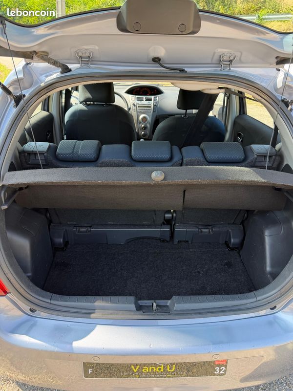 TOYOTA YARIS 1.3 VVT-i 100 DYNAMIC – AUTOMATIQUE (image 7)