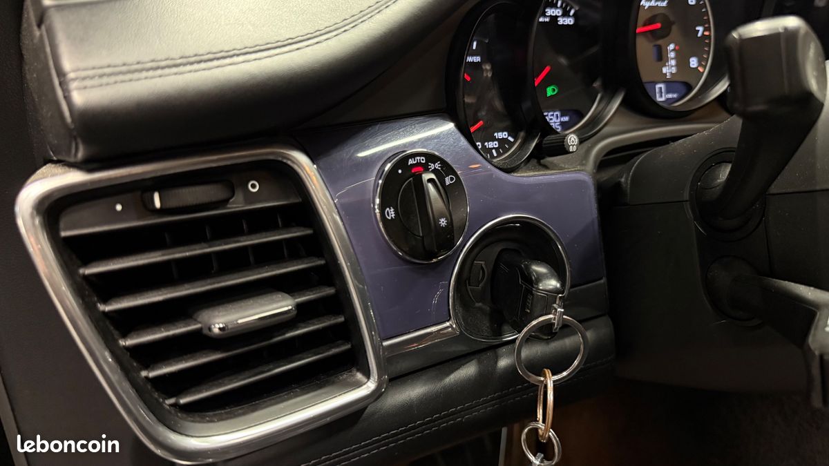 PORSCHE PANAMERA S HYBRID BVA / PACK CHRONO / TOIT OUVRANt (image 41)