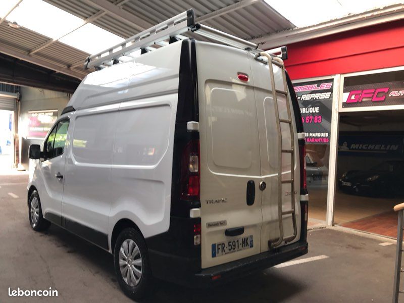 Renault trafic iii (2) fourgon grand confort l1h2 1200 energy dci 145 (image 3)