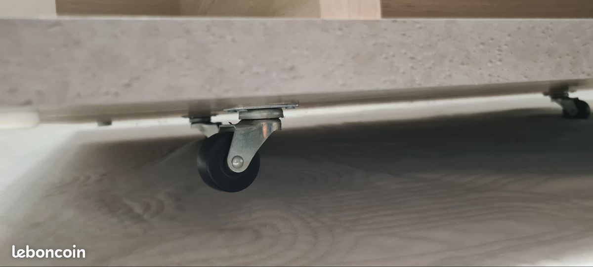 Table basse avec roulettes (image 4)