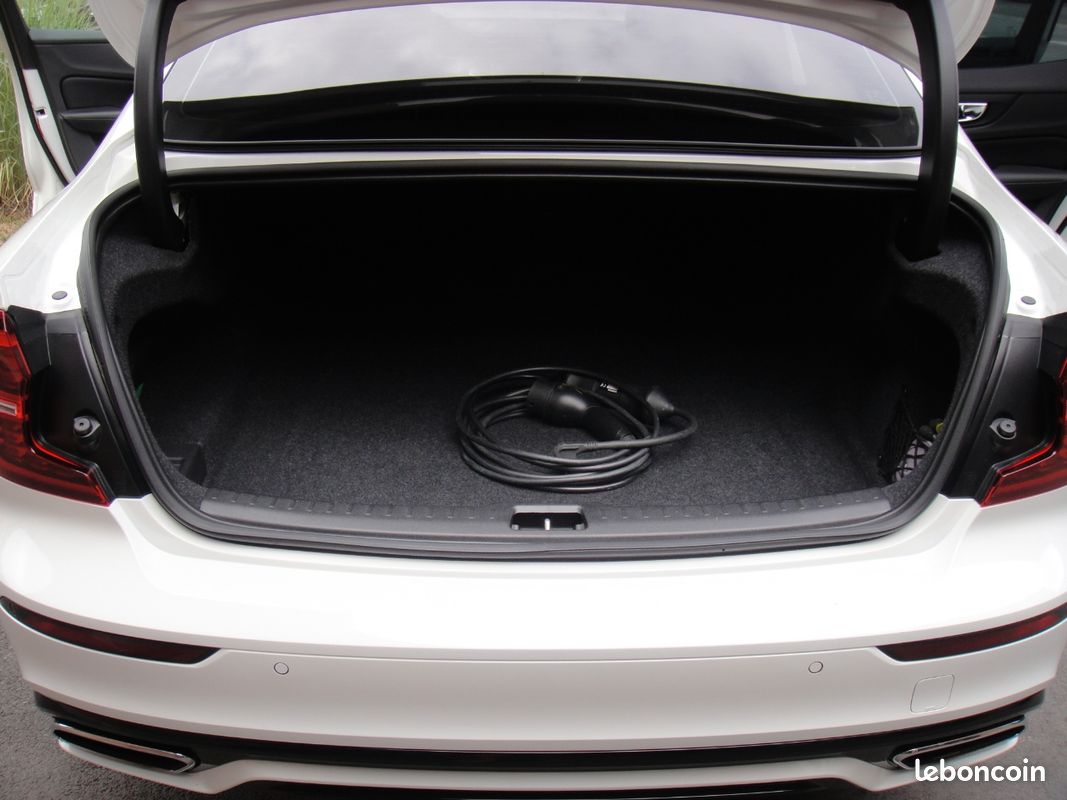 VOLVO S60 T8 Twin Engine 303 + 87ch R-Design Geartronic 8 (image 14)