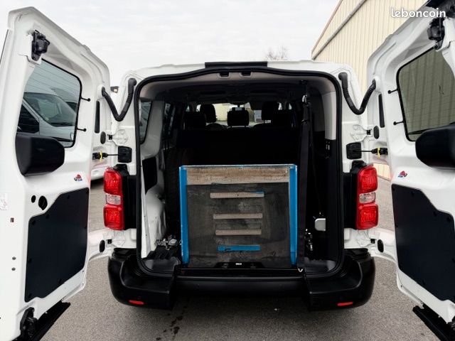 19490 HT - PEUGEOT Expert TPMR 5 places + 1 Fauteuil Roulant HDI 115 Pack Clim 1,6 L - 10/2018 - 129000 kms (image 9)