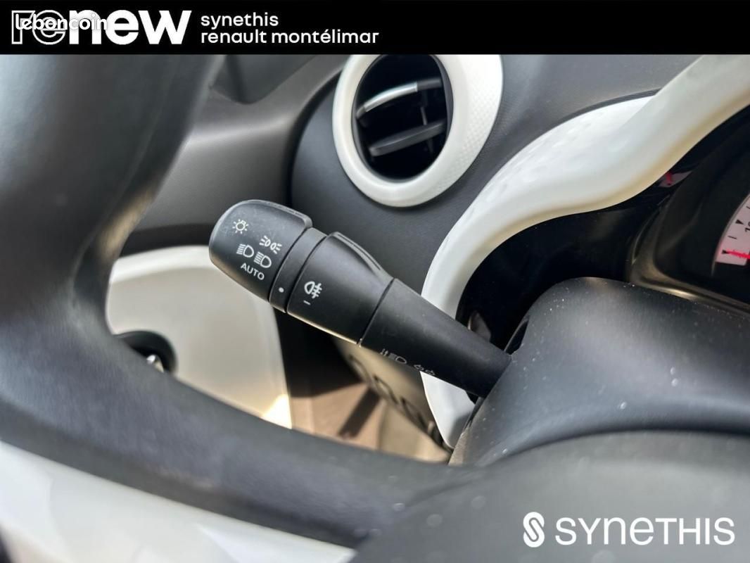 Renault Twingo E-TECH ELECTRIQUE III Equilibre (image 24)