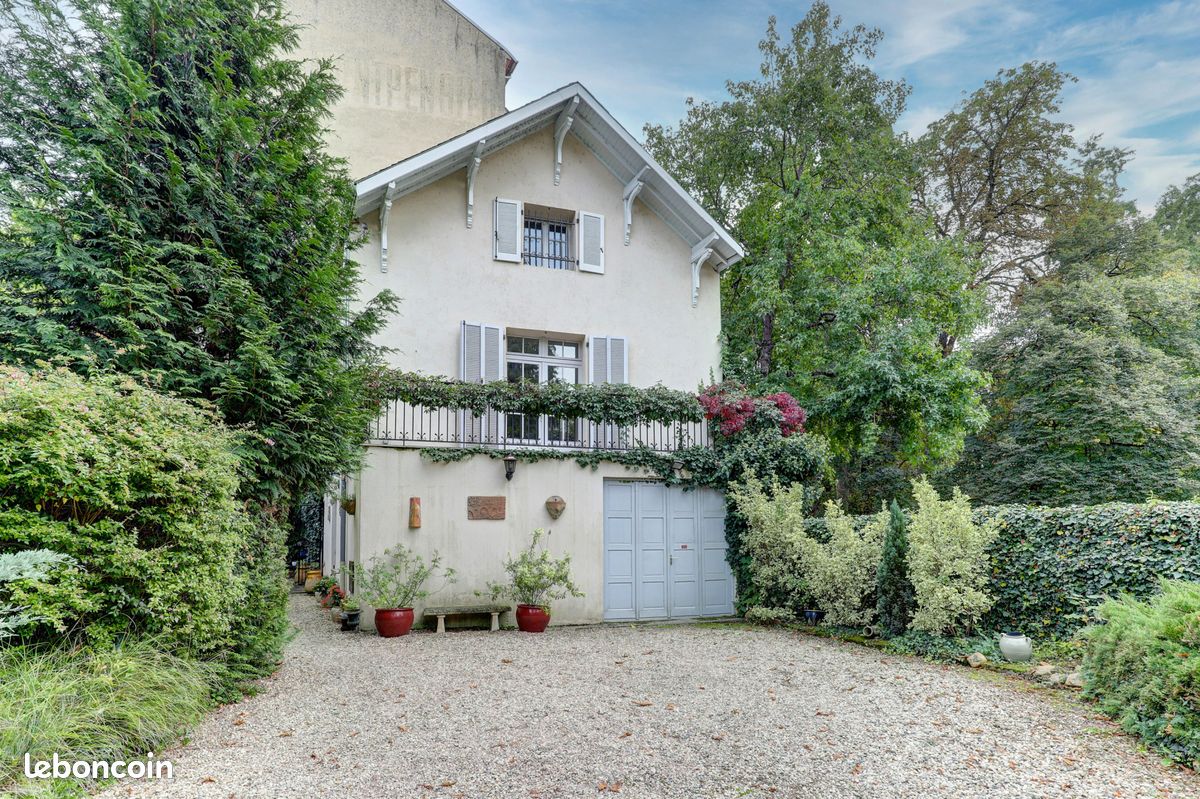 Maison 5 pièces 154 m² · à Vichy · 154 m² · 399 000 €