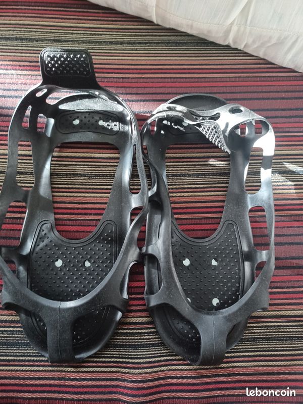 Paire crampon antidérapants (image 1)