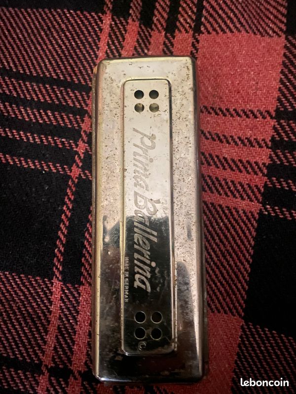Harmonica (image 1)