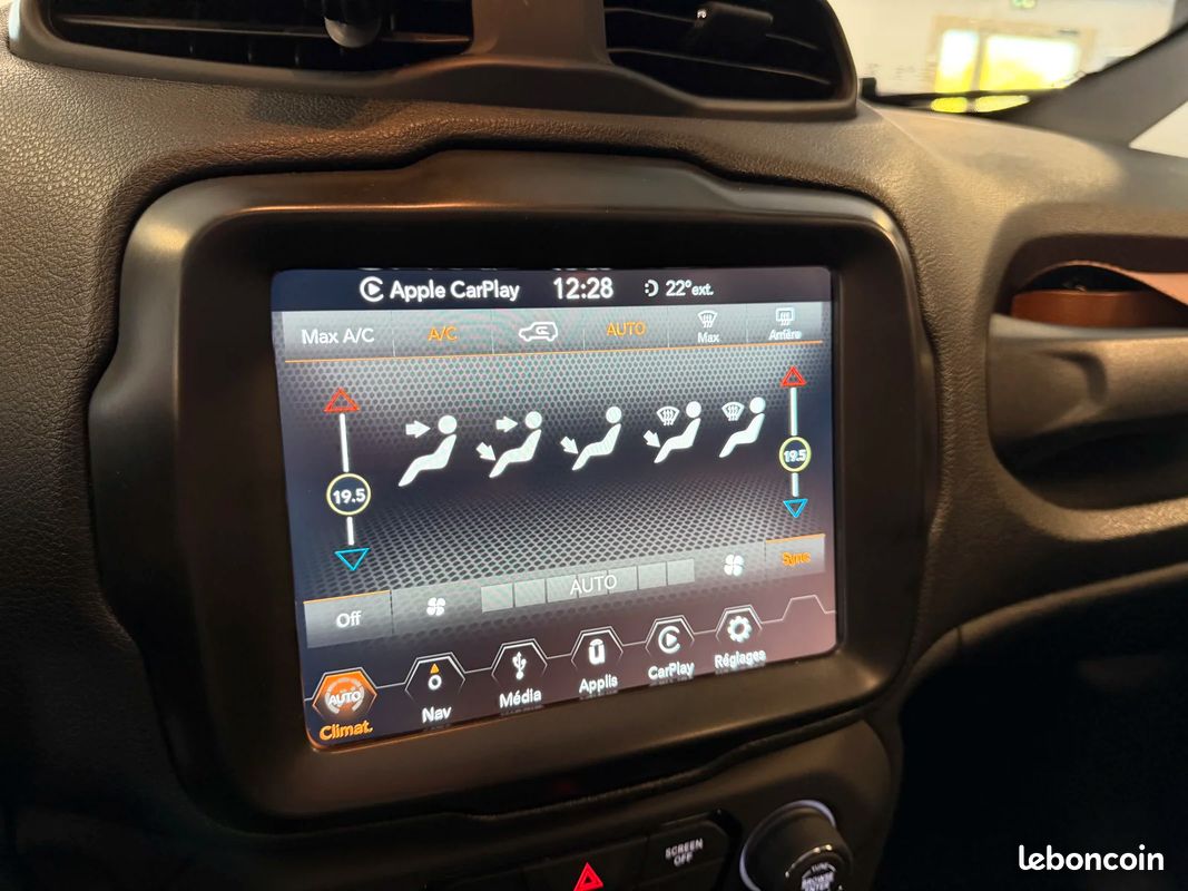 Jeep RENEGADE Longitude 1.6 CRD 120ch ~ TOIT OUVRANT ~ APPLE CARPLAY (image 27)