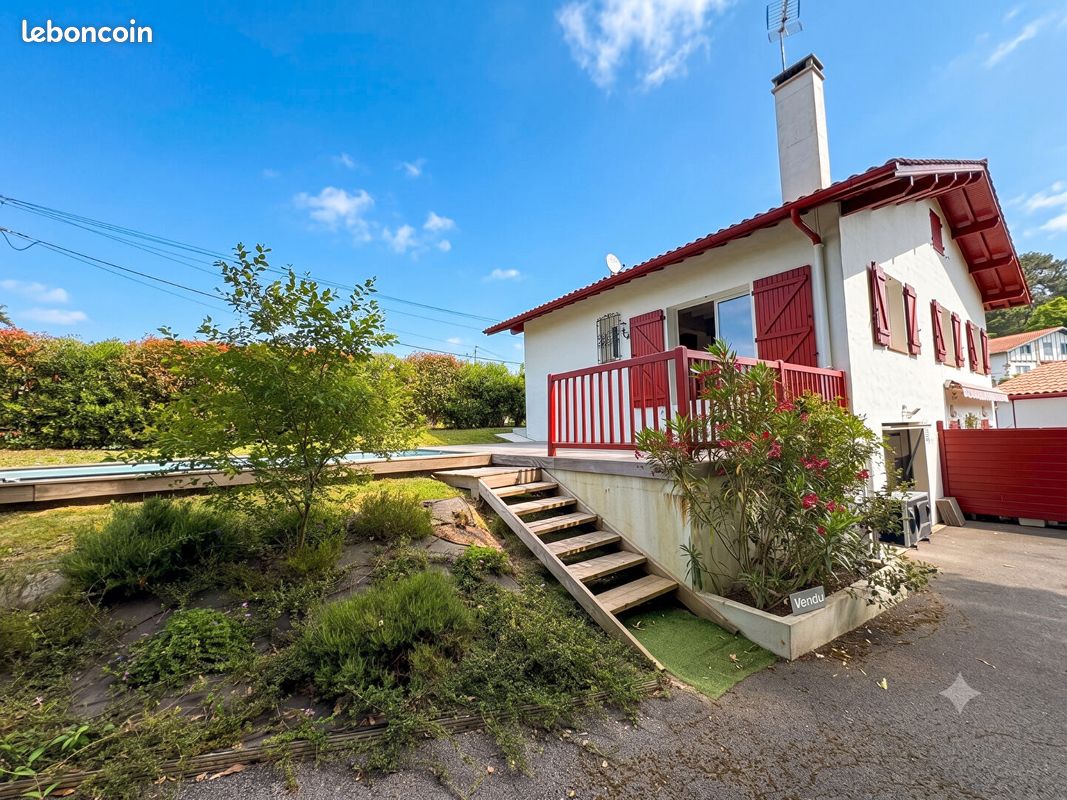 Maison 7 pièces 142 m² · à Bassussarry · 142 m² · 747 000 €