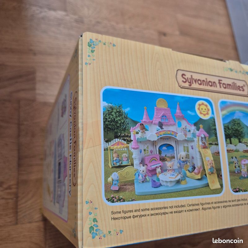 Crèche Sylvanian neuve (image 2)