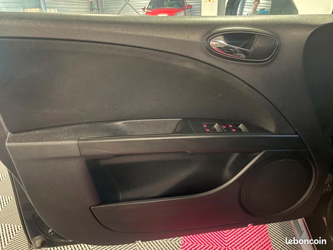 SEAT LEON 2.0 TFSI 240 Cupra TOIT OUVRANT (image 9)