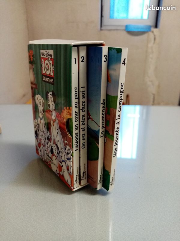 Livres cartonnés enfant "Mickey- 101 dalmatiens... (image 3)