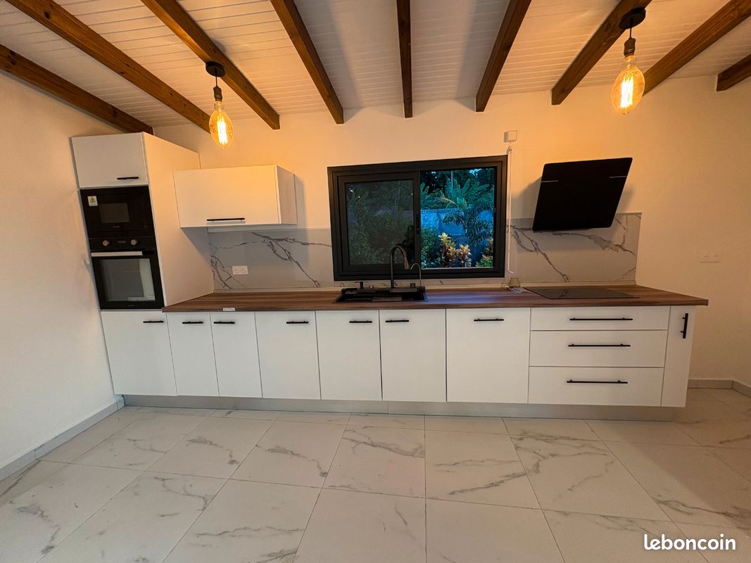 Appartement 3 pièces 116 m² · à Bouillante · 116 m² · 1 350 €/mois
