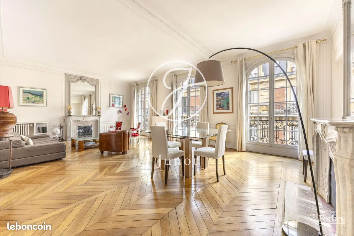 Appartement 7 pièces 217 m² · à Paris · 217 m² · 2 480 000 €