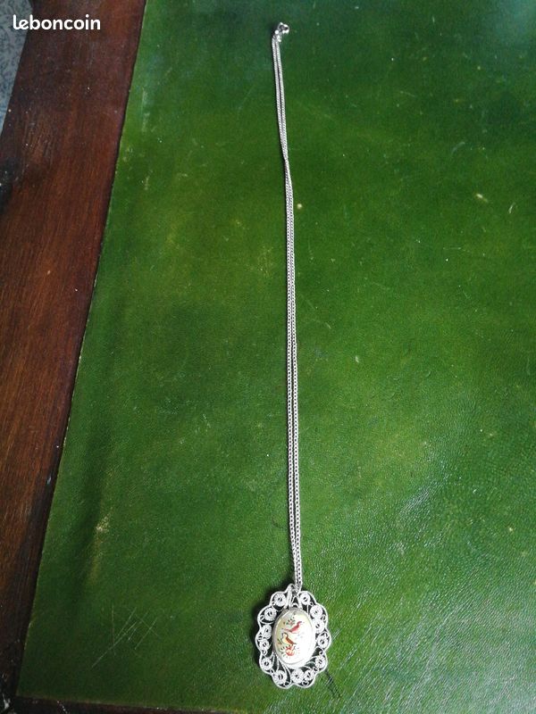 Pendentif argent ciselé peint à la main (image 3)