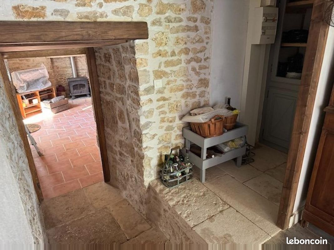 Propriété 4 pièces 150 m² - Nanteuil-en-Vallée 16700 (image principale 13)