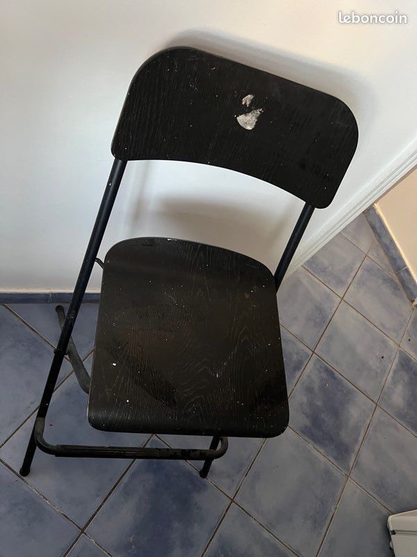Chaise haute noir (image 1)
