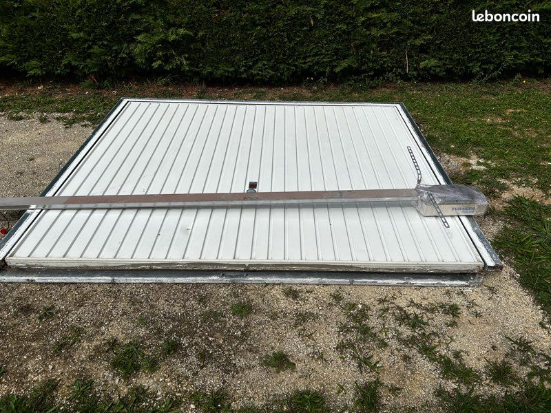 Portes de garage (image 1)