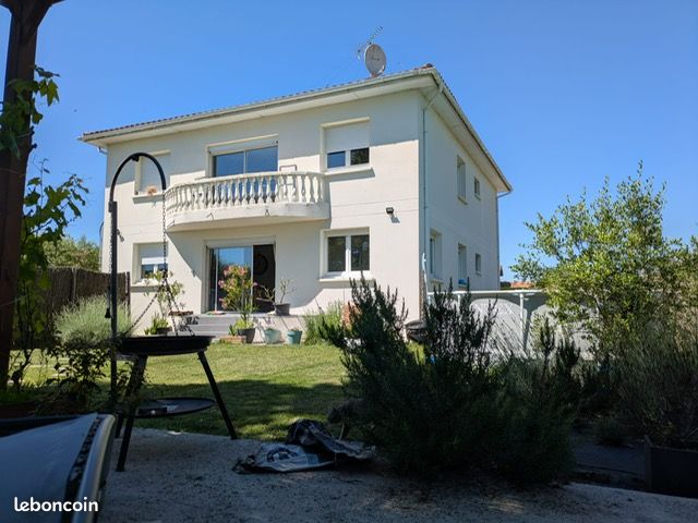 Appartement 4 pièces 106 m² · à Le Taillan-Médoc · 106 m² · 350 000 €